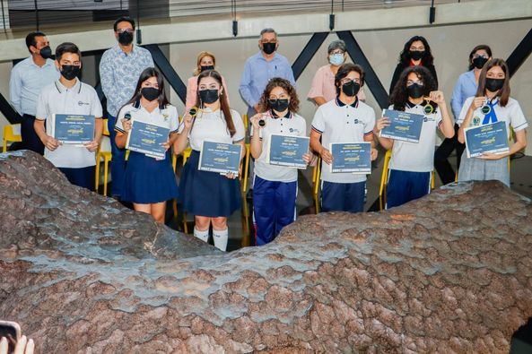 Premian a ganadores de la 12ª. Olimpiada Estatal de Astronomía. 