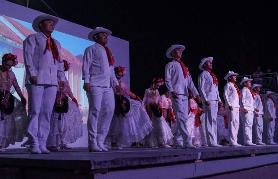 La mezzosoprano mazatleca Sarah Holcombe cantará El Amor Brujo en Xalapa, Veracruz